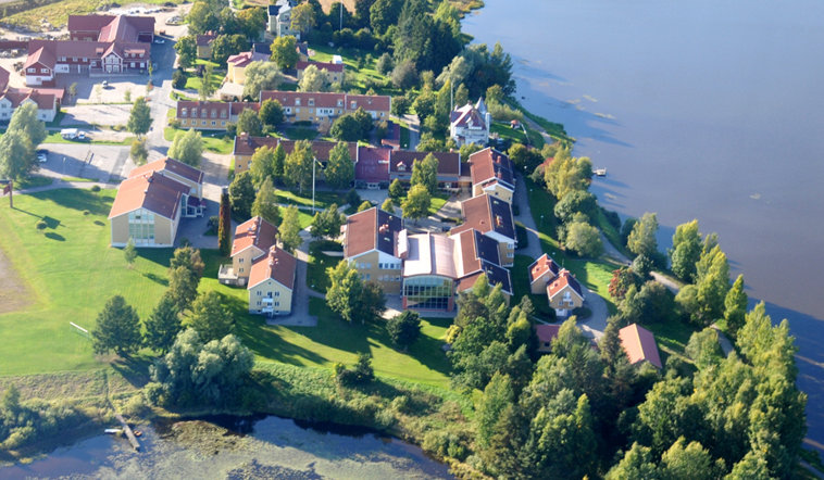 Bollnäs folkhögskola fotograferad ovanifrån